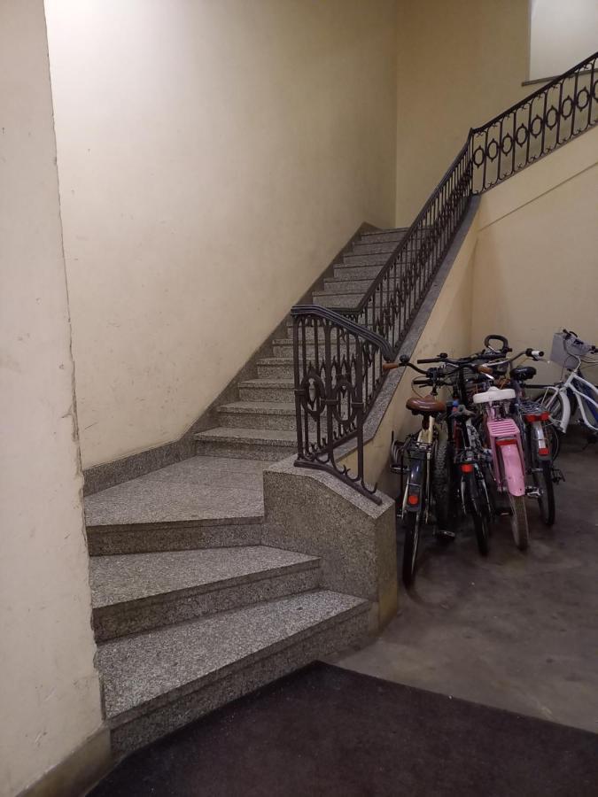 - Mi Stare Butas Warsaw
